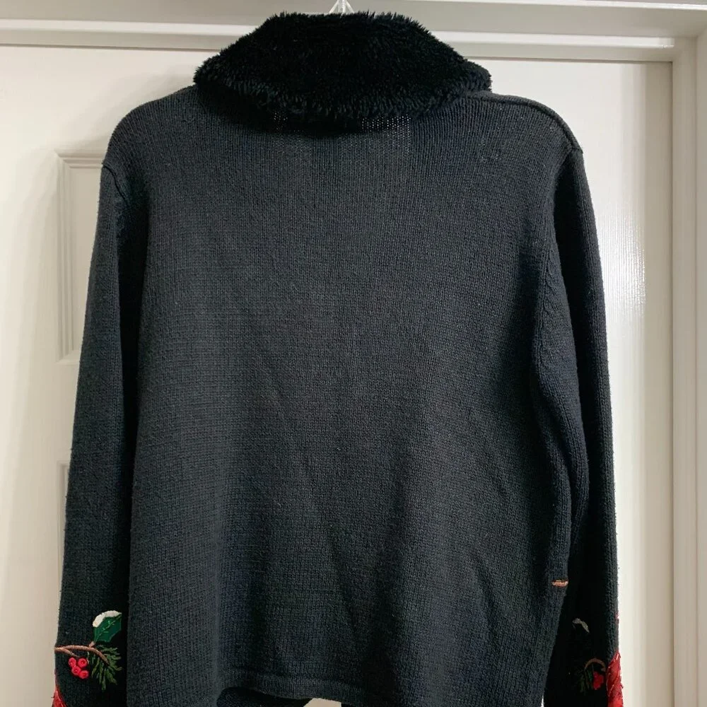 Tiara International Vintage Women's Red Cardinal Sweater, Size M - Picture 3 of 6